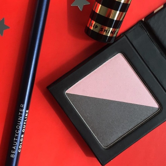 Beautycounter Eyeshadow Duo compact in Slipper and Slate - Picture 2 of 7